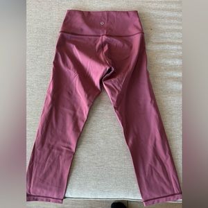 Lululemon Wunder Train high rise 23” crop leggings